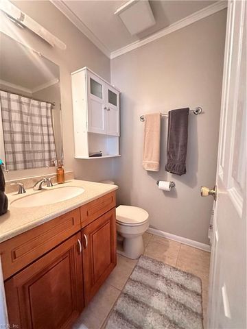 434 Wayman LN, Virginia Beach, VA 23454