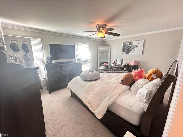 434 Wayman LN, Virginia Beach, VA 23454