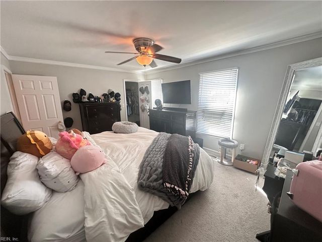 434 Wayman LN, Virginia Beach, VA 23454