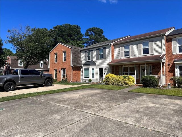 434 Wayman LN, Virginia Beach, VA 23454