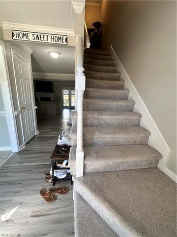 434 Wayman LN, Virginia Beach, VA 23454