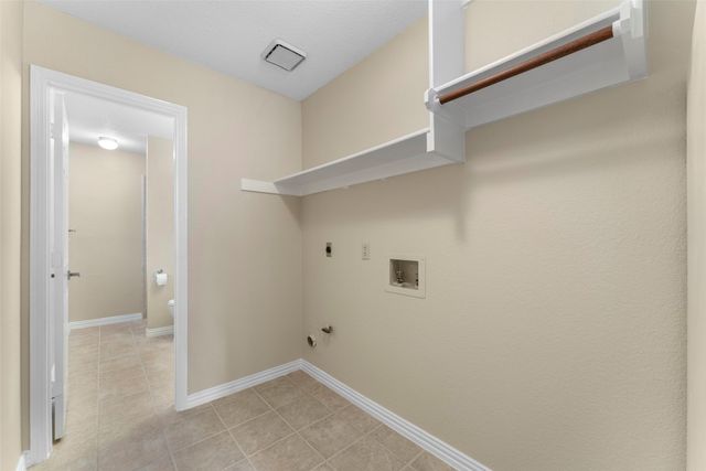 6306 Debbie Circle, Rowlett, TX 75089