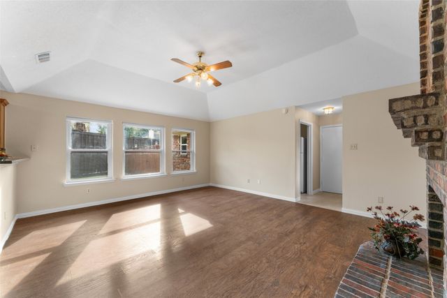 6306 Debbie Circle, Rowlett, TX 75089