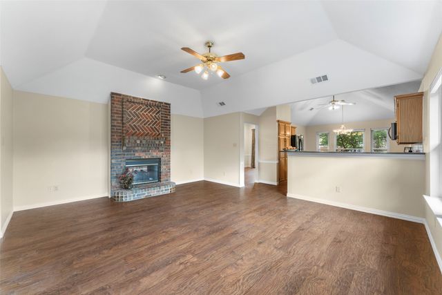 6306 Debbie Circle, Rowlett, TX 75089