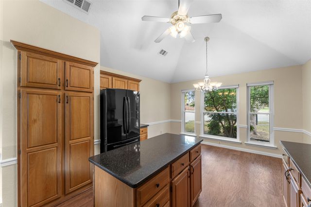 6306 Debbie Circle, Rowlett, TX 75089