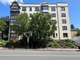 56 Pondfield Road W 4A, Bronxville, NY 10708