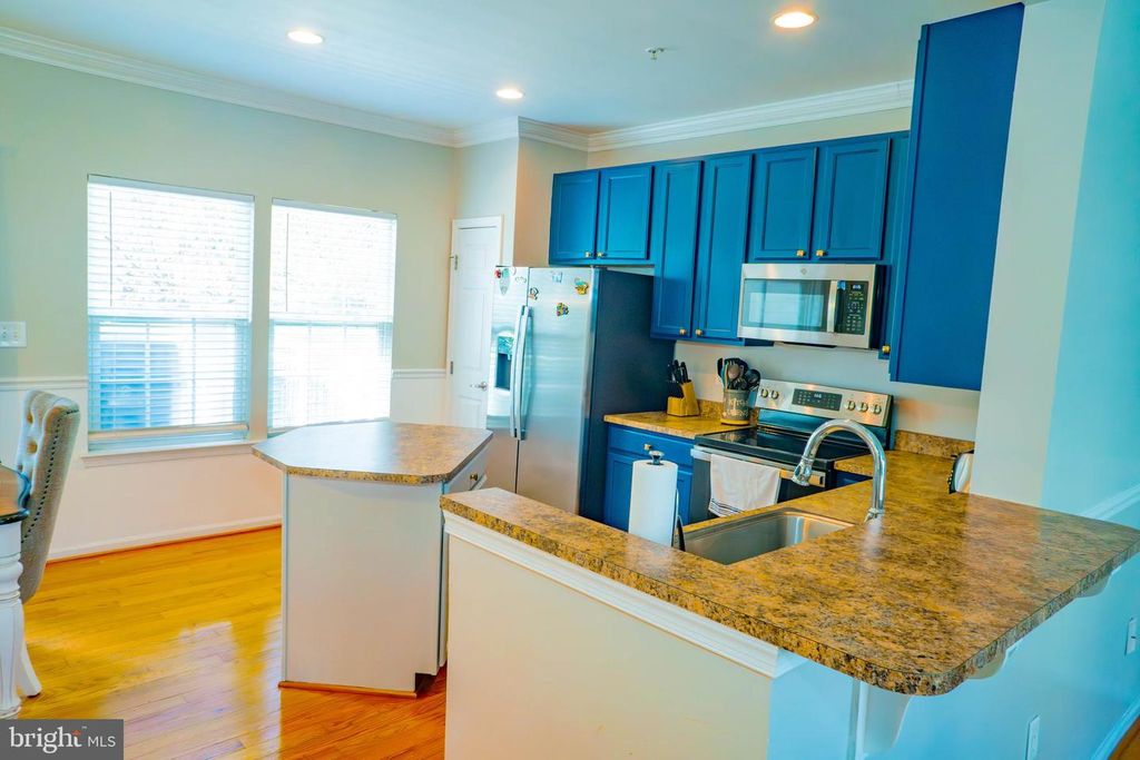 Image 10 of property listing at 5340 WYNDHOLME CIR #109, Baltimore, MD 21229