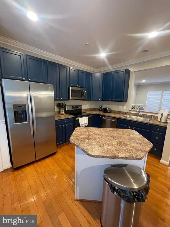 Image 11 of property listing at 5340 WYNDHOLME CIR #109, Baltimore, MD 21229