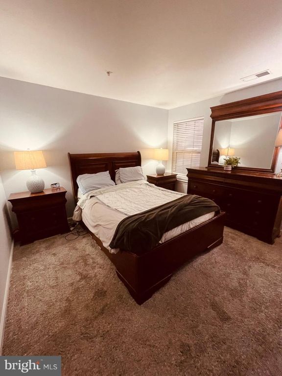 Image 16 of property listing at 5340 WYNDHOLME CIR #109, Baltimore, MD 21229