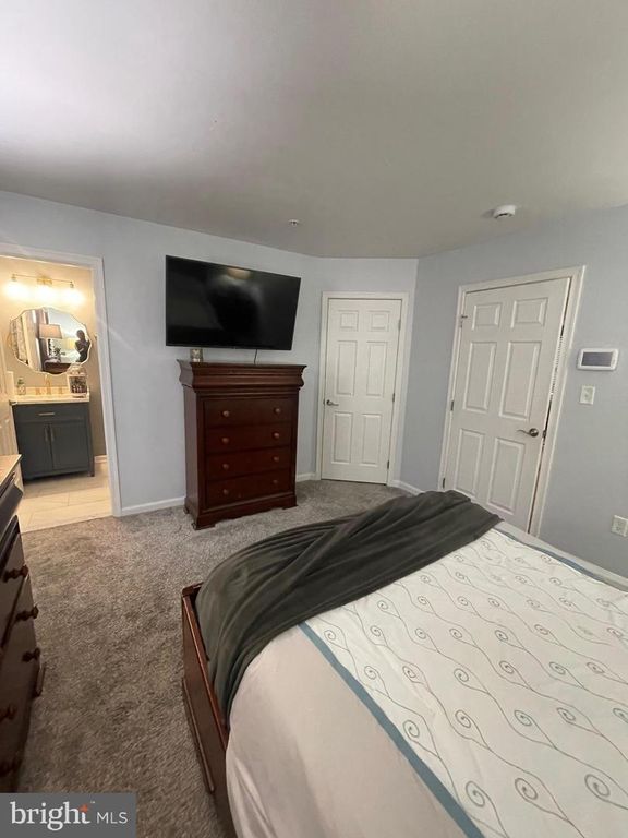 Image 17 of property listing at 5340 WYNDHOLME CIR #109, Baltimore, MD 21229