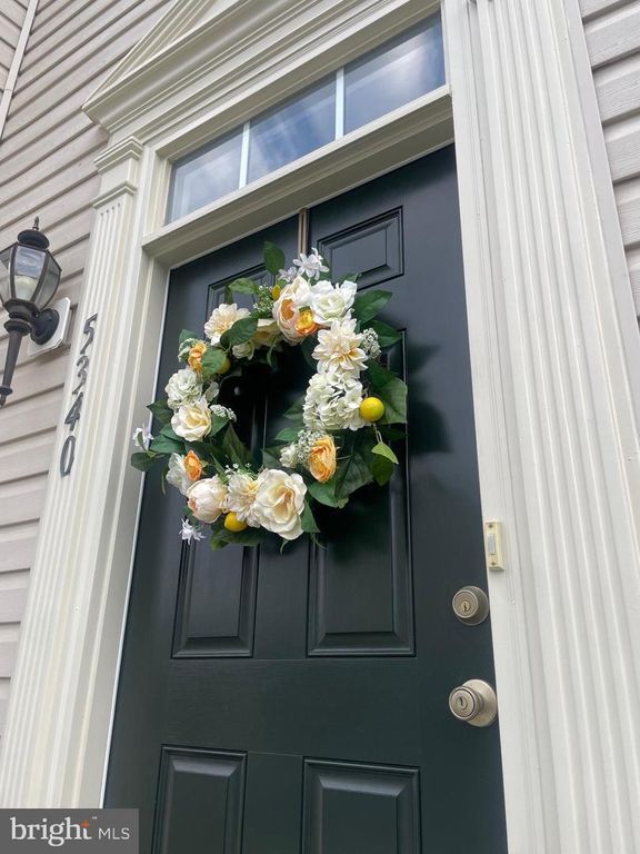 Image 2 of property listing at 5340 WYNDHOLME CIR #109, Baltimore, MD 21229