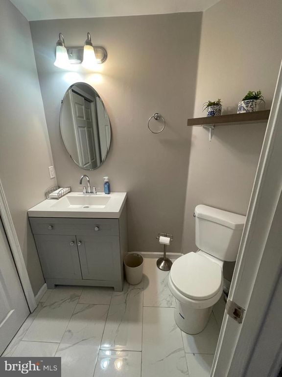 Image 25 of property listing at 5340 WYNDHOLME CIR #109, Baltimore, MD 21229