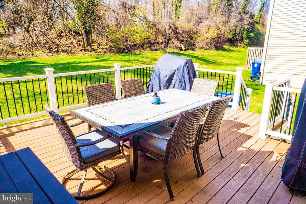 Image 31 of property listing at 5340 WYNDHOLME CIR #109, Baltimore, MD 21229