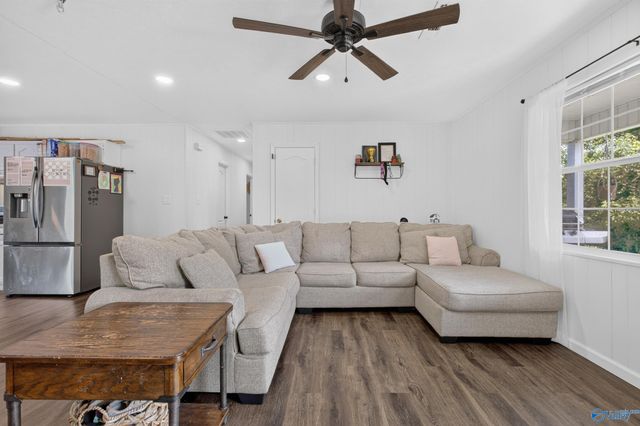 6418 Aqua Point Way, Southside, AL 35907