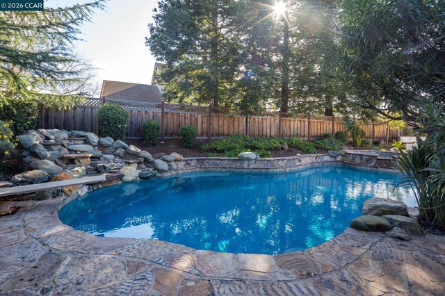 2373 Alsace Ct, Livermore, CA 94550