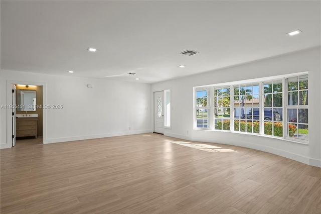 5641 NE 21st Ave, Fort Lauderdale, FL 33308