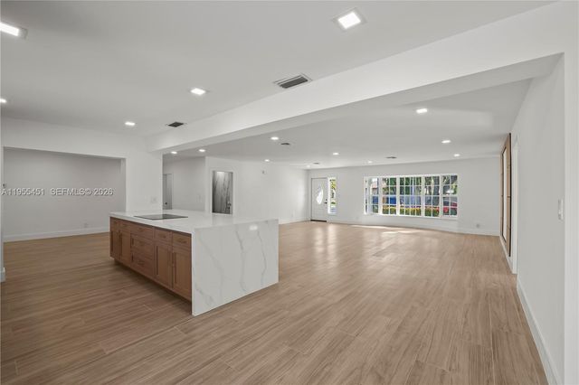 5641 NE 21st Ave, Fort Lauderdale, FL 33308