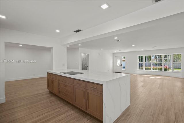 5641 NE 21st Ave, Fort Lauderdale, FL 33308