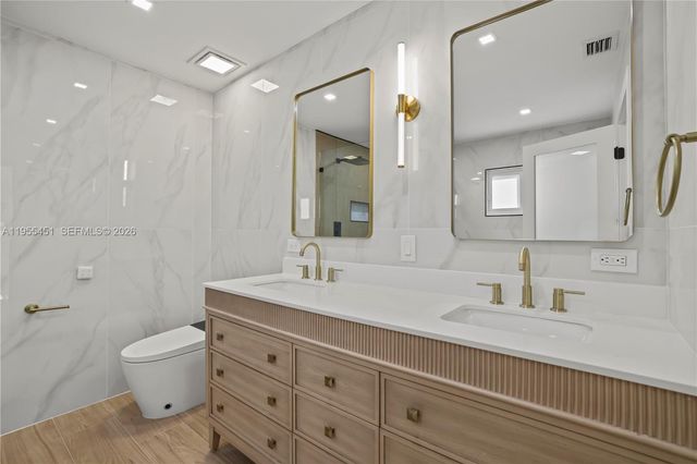 5641 NE 21st Ave, Fort Lauderdale, FL 33308