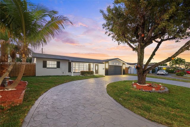 5641 NE 21st Ave, Fort Lauderdale, FL 33308