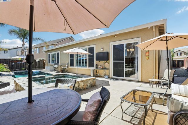5672 Arcadia Circle, Discovery Bay, CA 94505