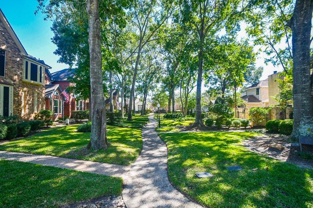 6617 Tournament Drive, Houston, TX 77069