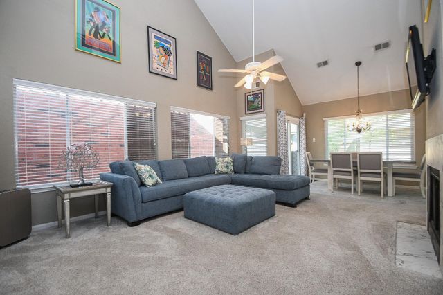 6617 Tournament Drive, Houston, TX 77069