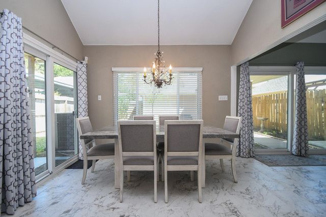 6617 Tournament Drive, Houston, TX 77069