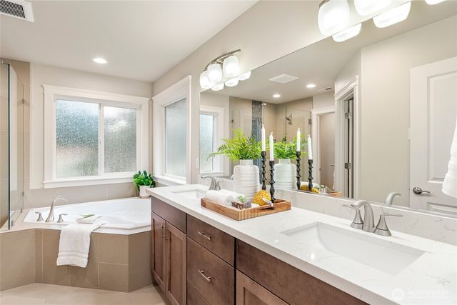 24026 Meridian Avenue S, Bothell, WA 98021