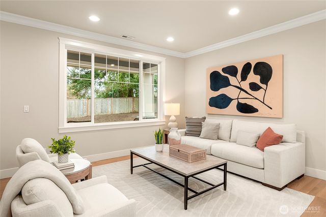 24026 Meridian Avenue S, Bothell, WA 98021