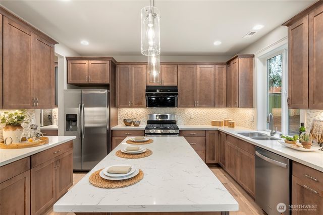 24026 Meridian Avenue S, Bothell, WA 98021