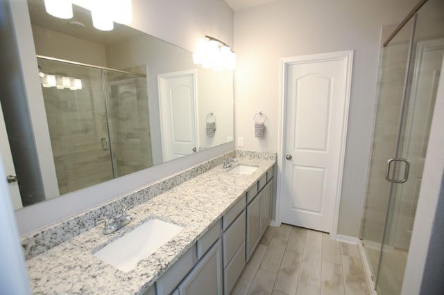 115 Austin Road, Angleton, TX 77515