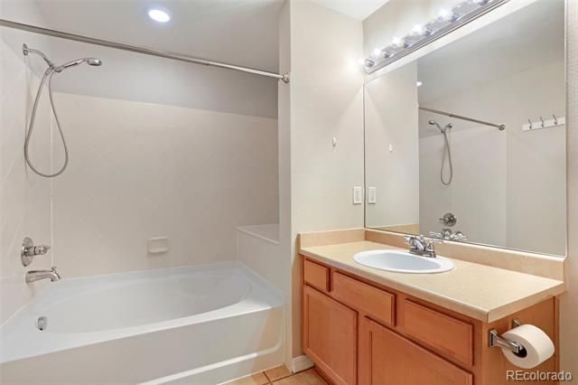 804 Summer Hawk Drive 4203, Longmont, CO 80504