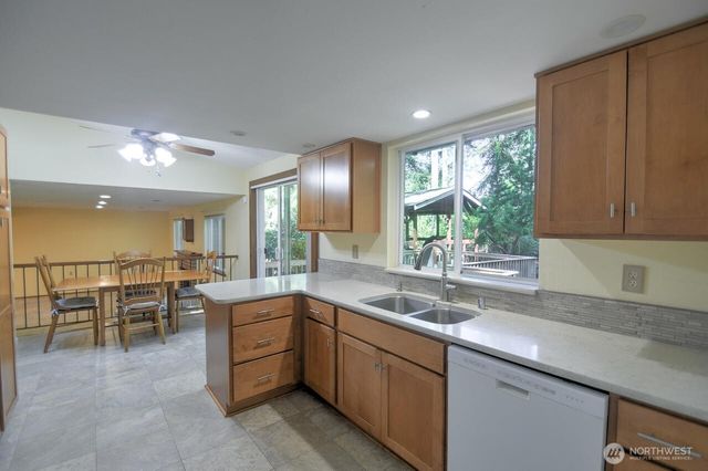 4804 Beverly Drive NE, Olympia, WA 98516