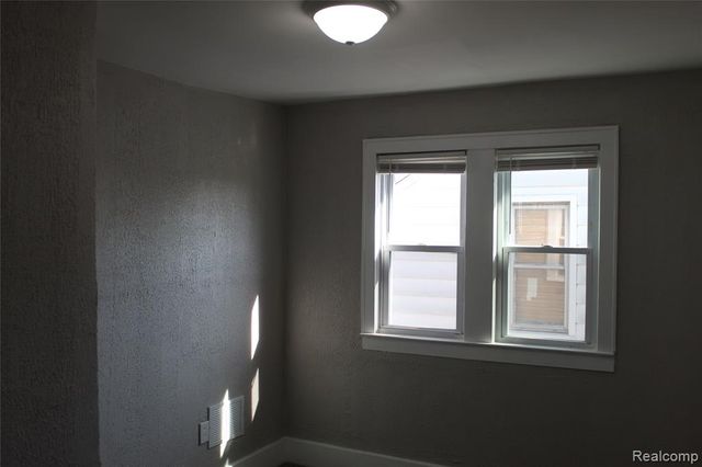 15716 Kentucky Street, Detroit, MI 48238