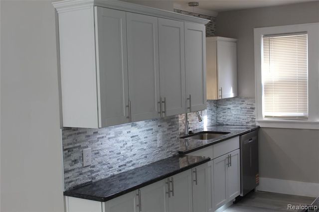 15716 Kentucky Street, Detroit, MI 48238