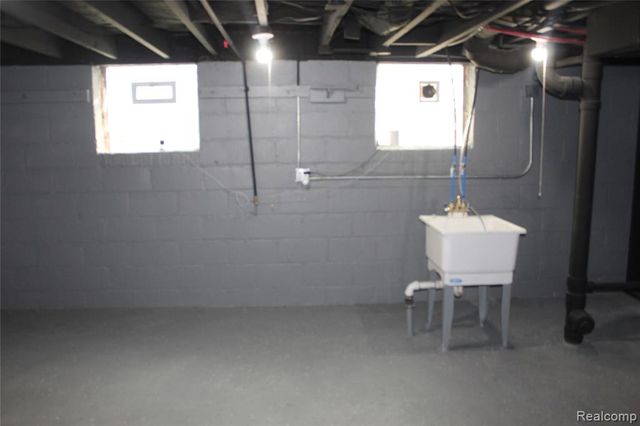 15716 Kentucky Street, Detroit, MI 48238