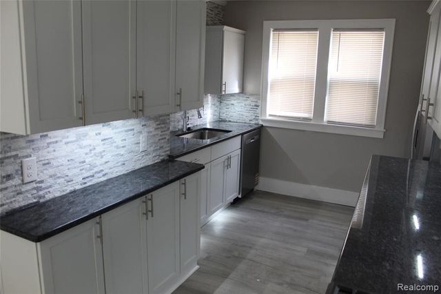 15716 Kentucky Street, Detroit, MI 48238