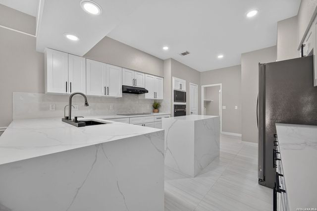 1145 Mesa Blanca, San Antonio, TX 78248