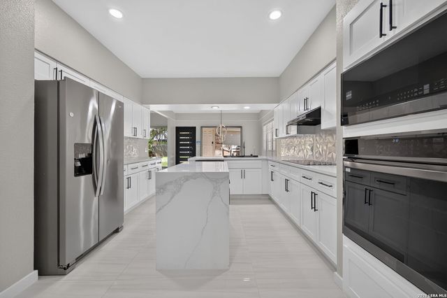 1145 Mesa Blanca, San Antonio, TX 78248
