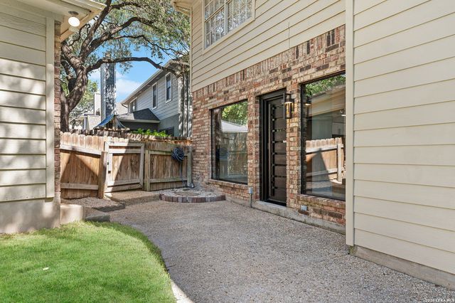 1145 Mesa Blanca, San Antonio, TX 78248