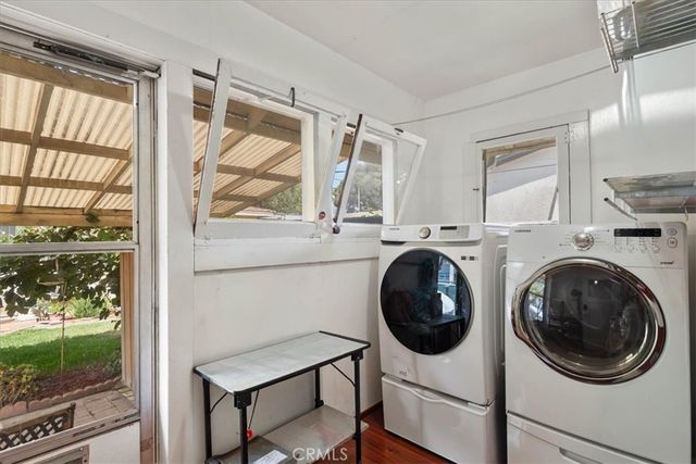 7715 Whitsett, Los Angeles, CA 90001