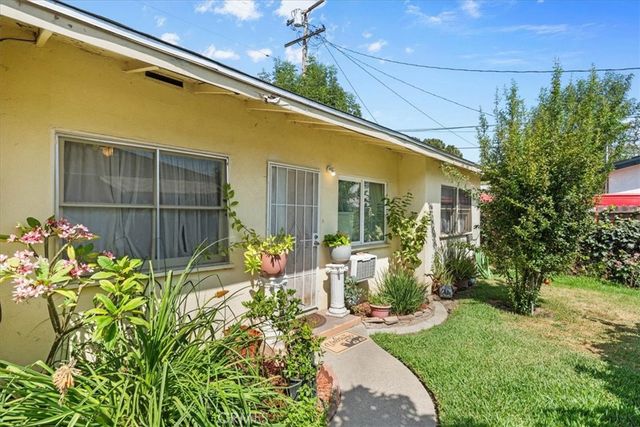 7715 Whitsett, Los Angeles, CA 90001