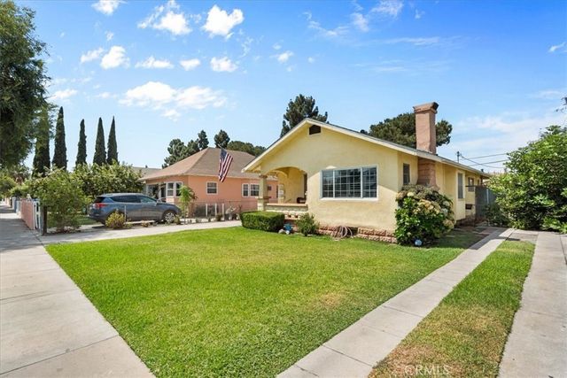 7715 Whitsett, Los Angeles, CA 90001