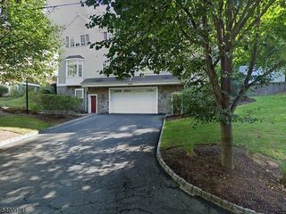 60 Chestnut St 2, Morristown Town, NJ 07960