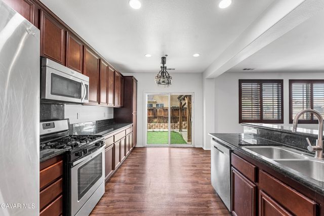 3407 Arrowhead Court, Rosamond, CA 93560