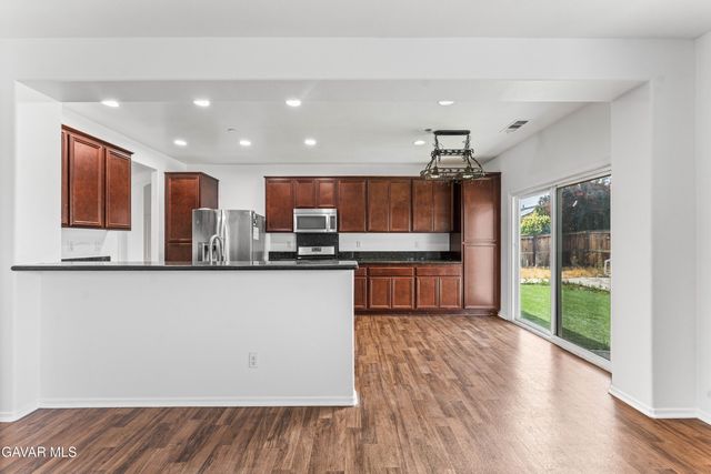 3407 Arrowhead Court, Rosamond, CA 93560
