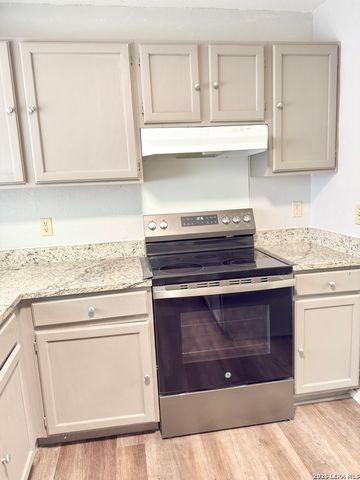 13066 Feather Ridge, San Antonio, TX 78233