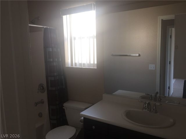 8071 TORREMOLINOS Avenue, Las Vegas, NV 89178