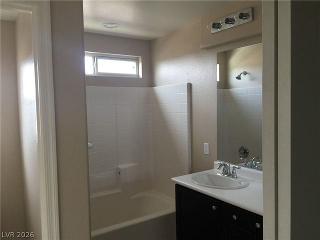 8071 TORREMOLINOS Avenue, Las Vegas, NV 89178